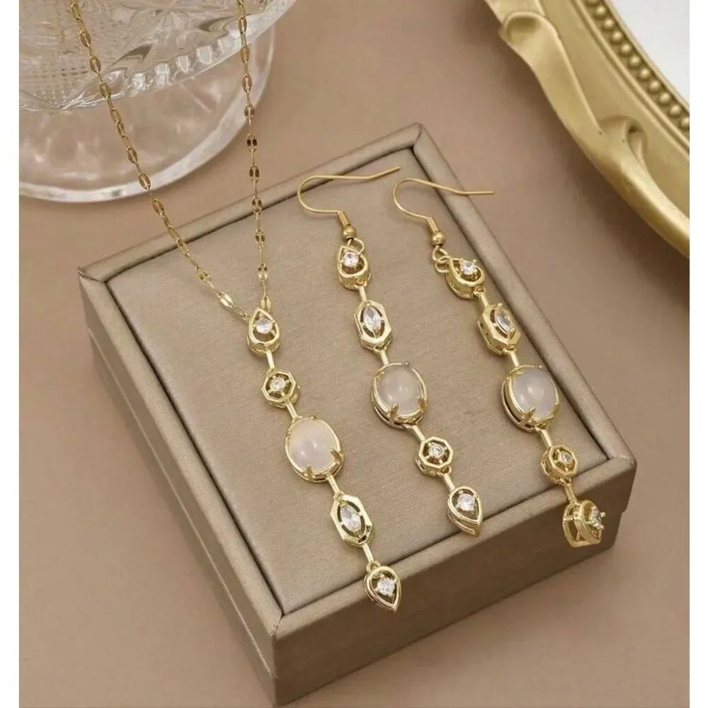 Modern Necklace Earring Set - Picture 2 of 4
